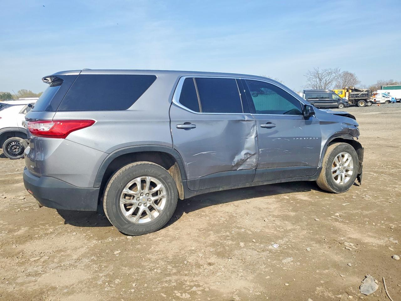 2019 Chevrolet Traverse Ls - zdjęcie 3