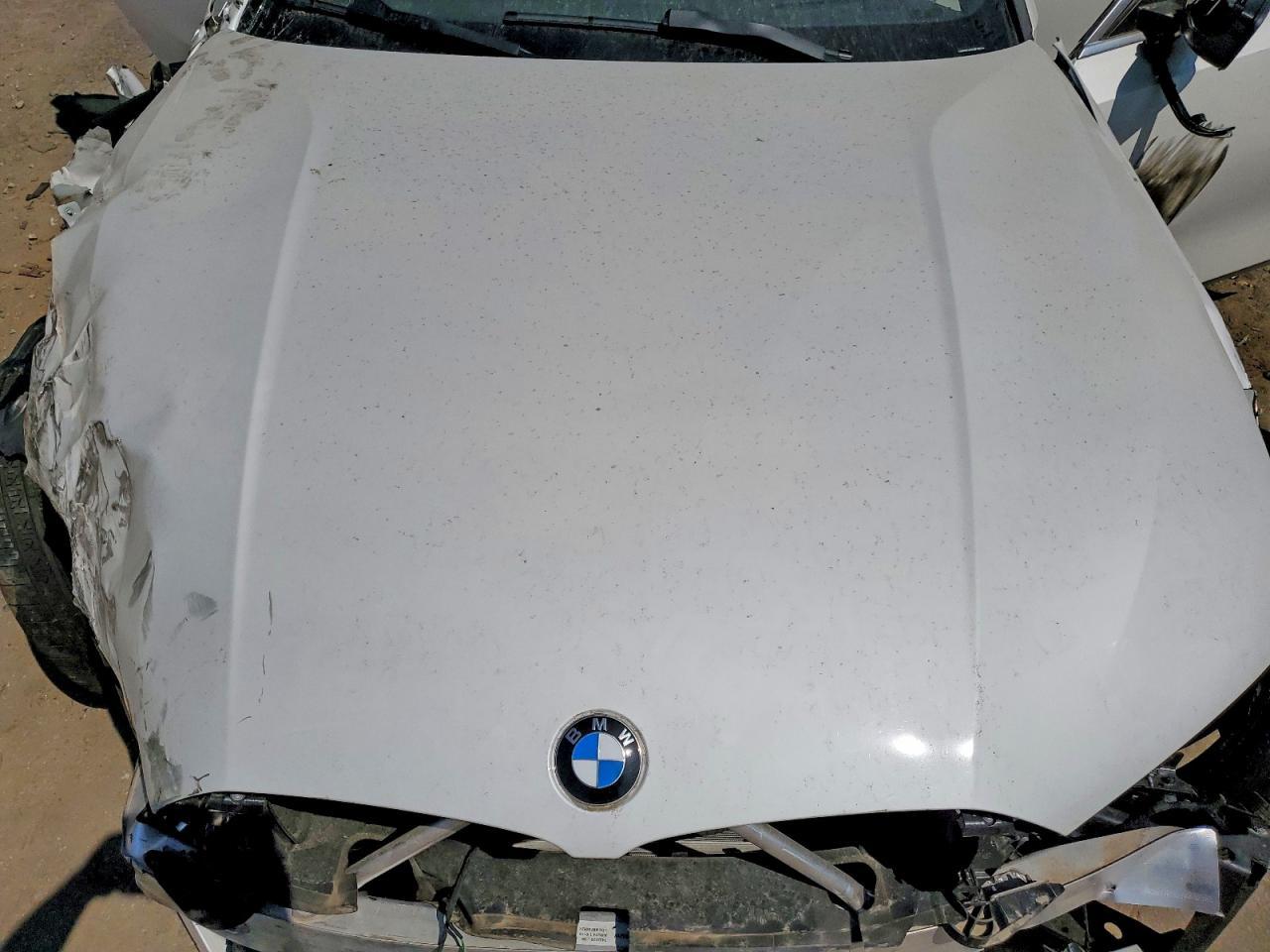 2025 BMW 330I - zdjęcie 11