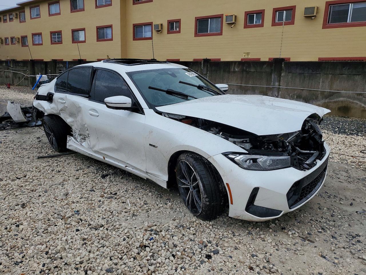 BMW Seria 3 - zdjęcie 4