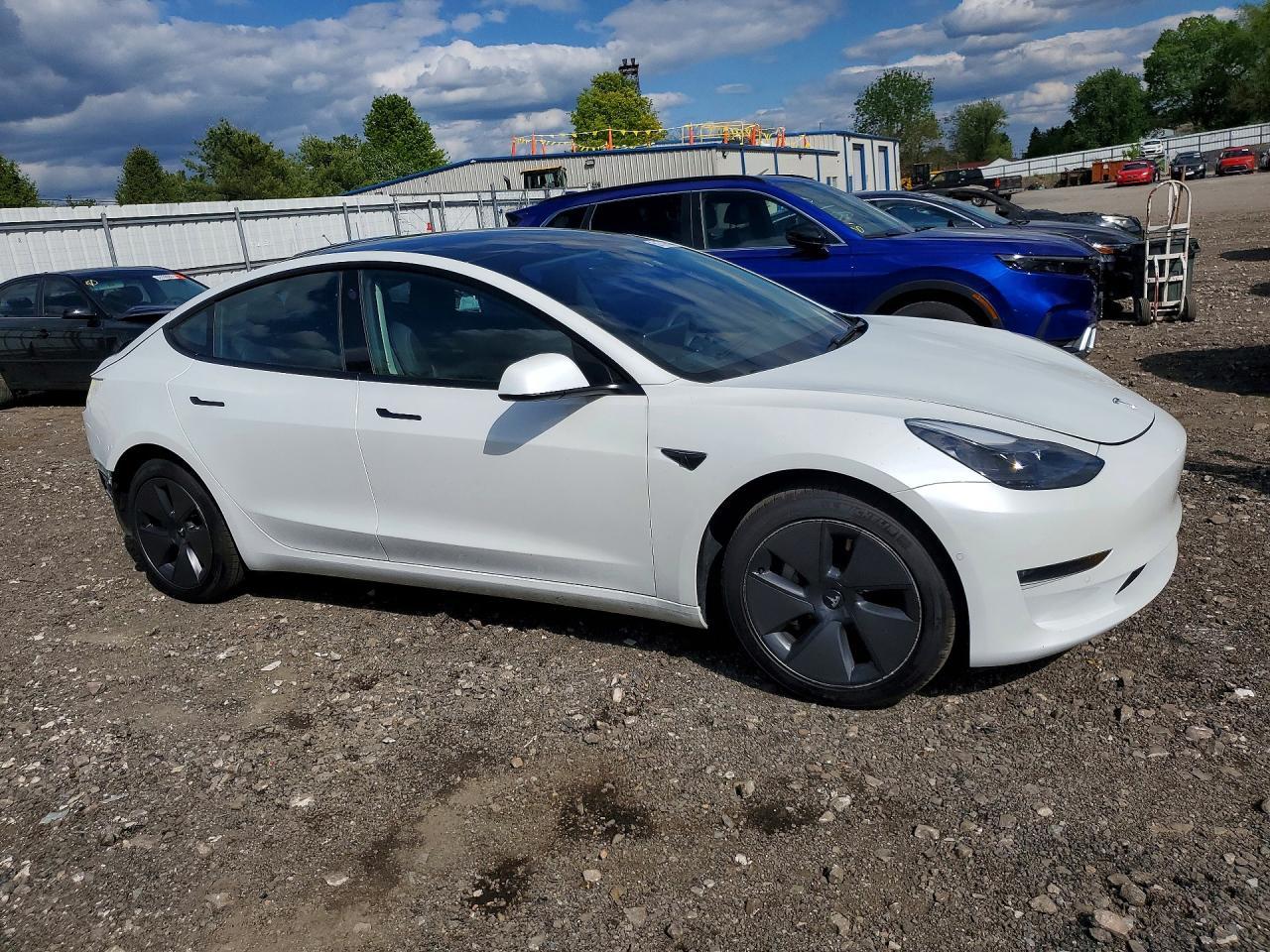 2022 Tesla Model 3 - zdjęcie 4