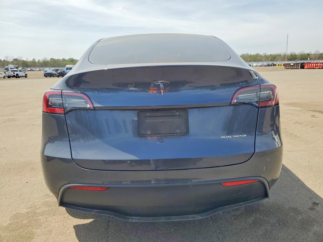 2023 Tesla Model Y - zdjęcie 6