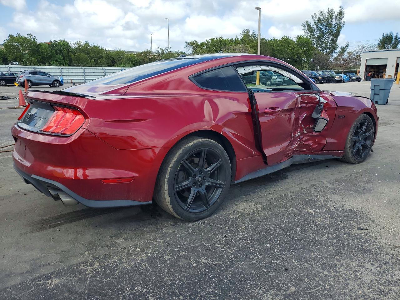 2019 Ford Mustang Gt - zdjęcie 3