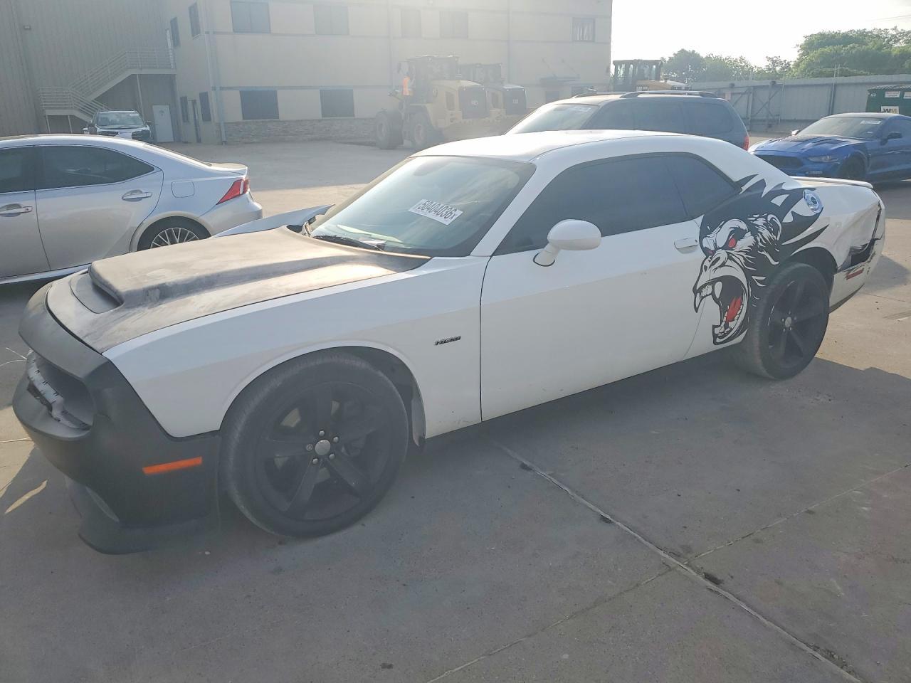 2016 Dodge Challenger R - zdjęcie główne