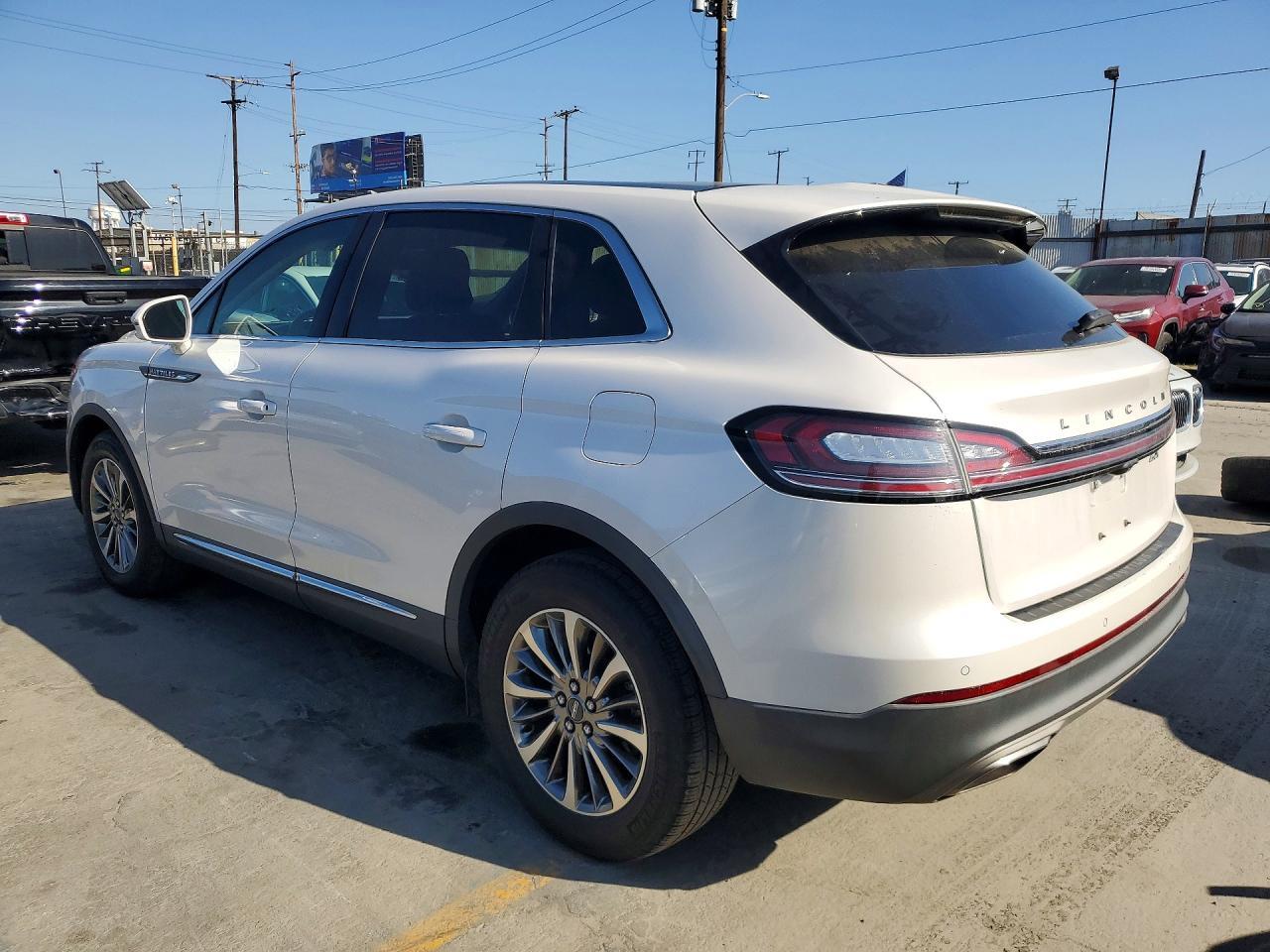 2019 Lincoln Nautilus Select - zdjęcie 2