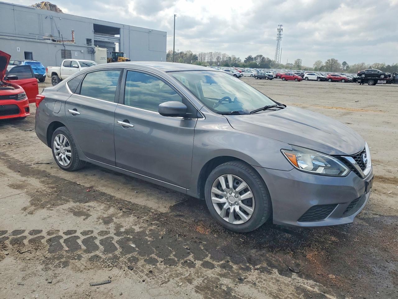 2019 Nissan Sentra S - zdjęcie 4