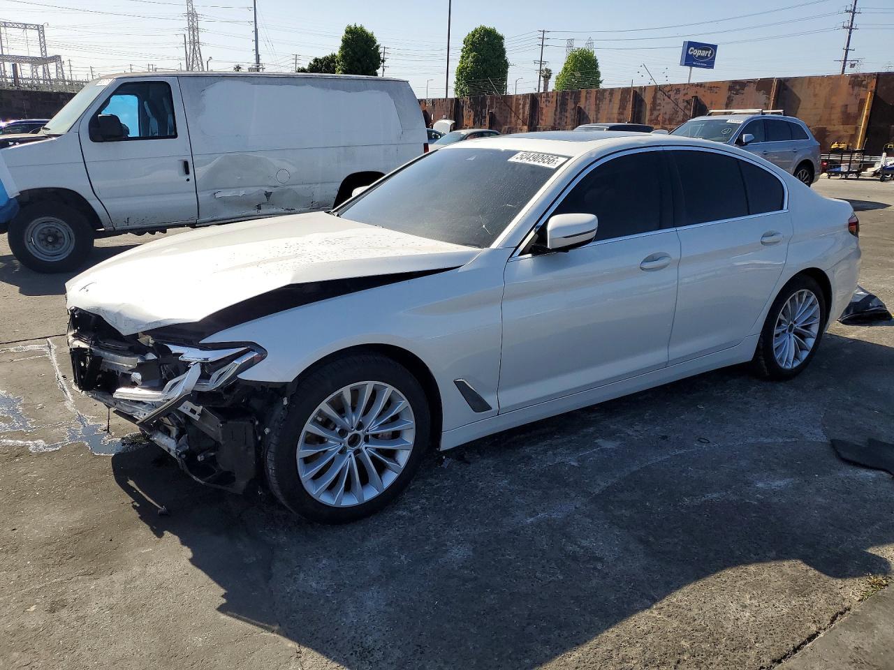2021 BMW 530 Xi - zdjęcie główne