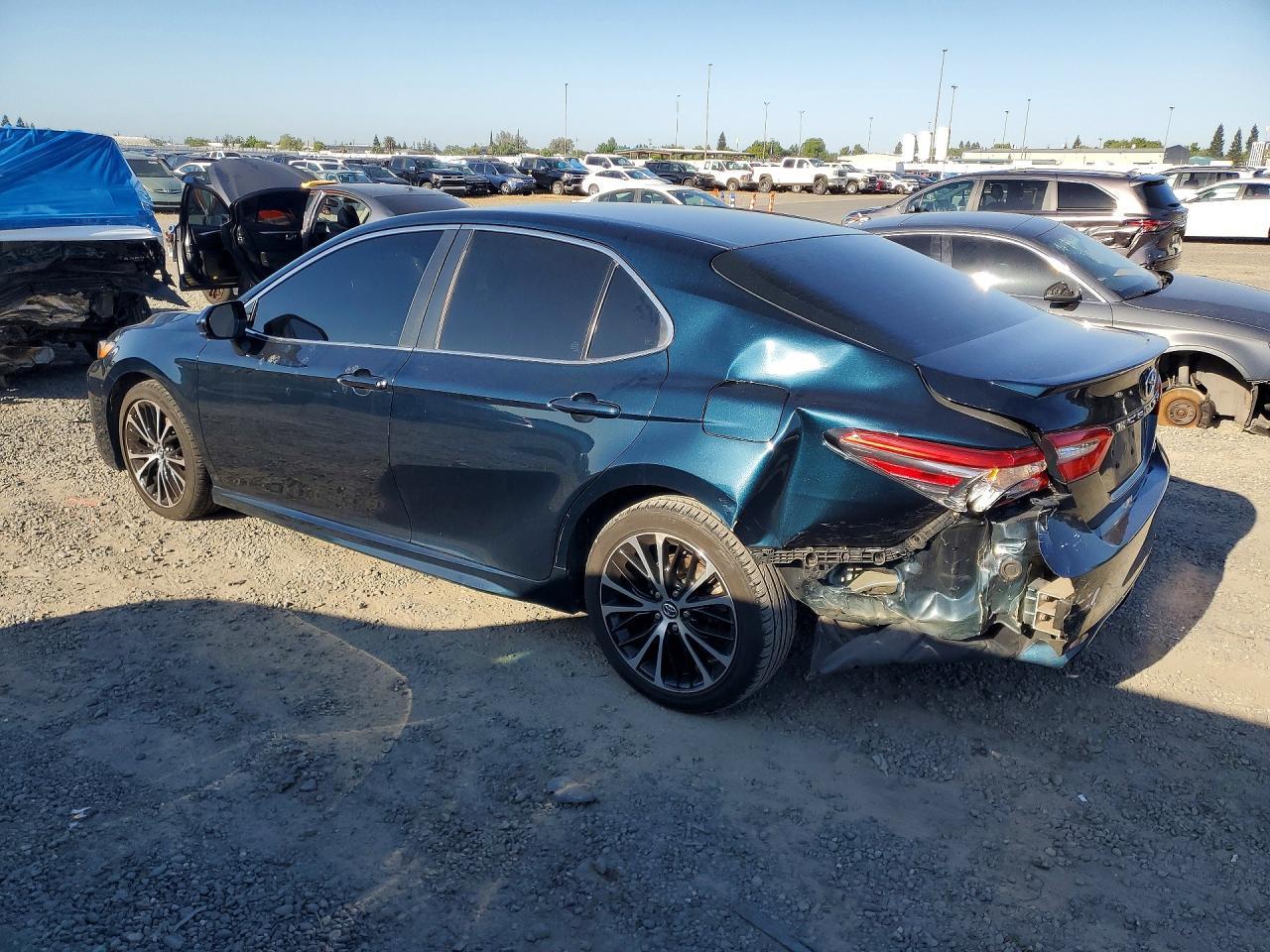 2018 Toyota Camry Se - zdjęcie 2