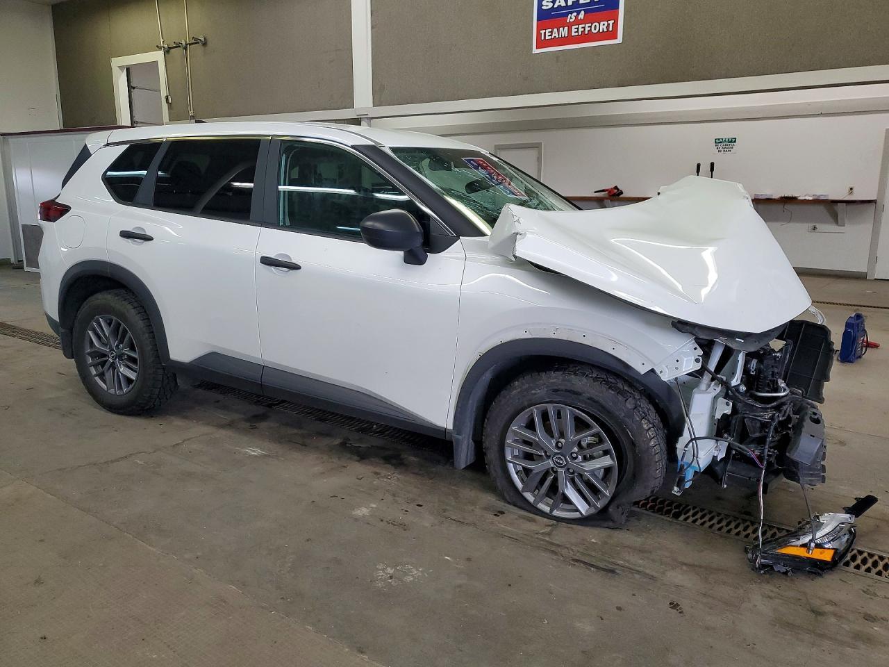 2024 Nissan Rogue S - zdjęcie 4