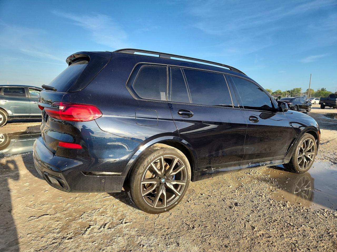 2022 BMW X7 xDrive40I - zdjęcie 3