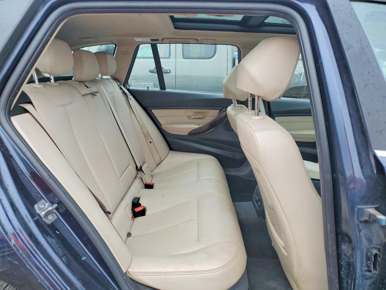 2015 BMW 328 Xi - zdjęcie 10