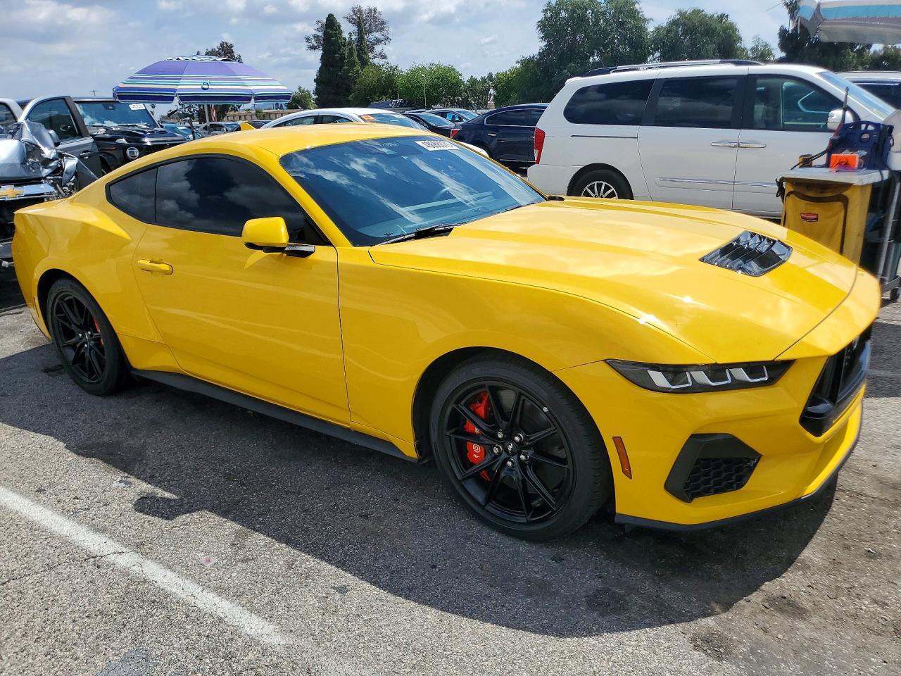 2024 Ford Mustang Gt - zdjęcie 4