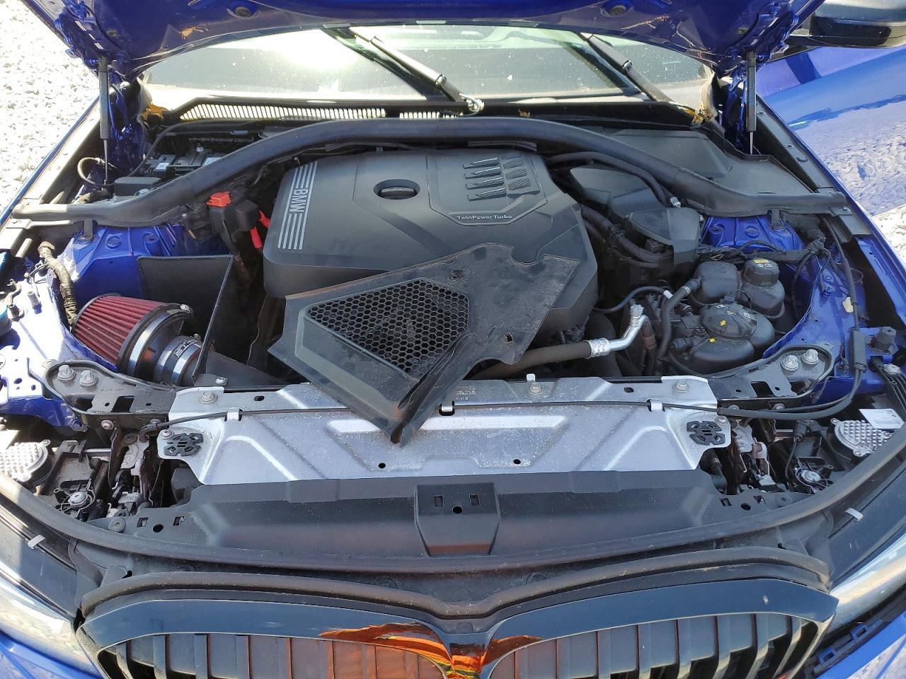 2022 BMW 330Xi - zdjęcie 11