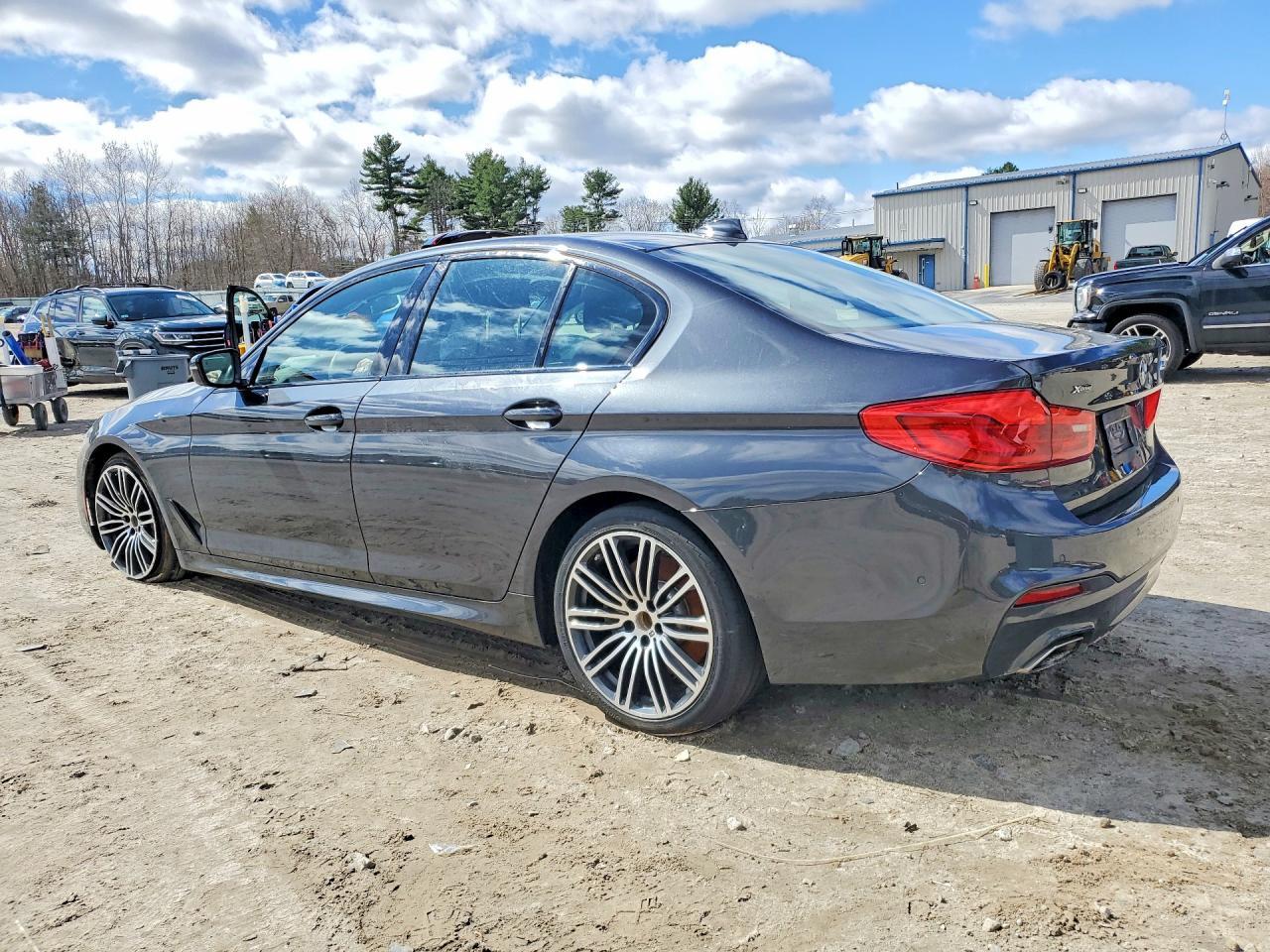 2019 BMW 540 Xi - zdjęcie 2
