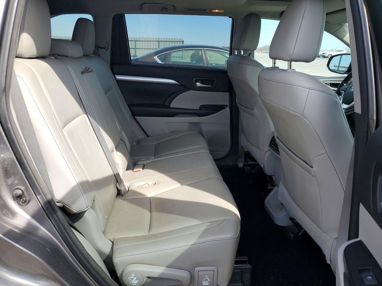 2015 Toyota Highlander Xle - zdjęcie 11