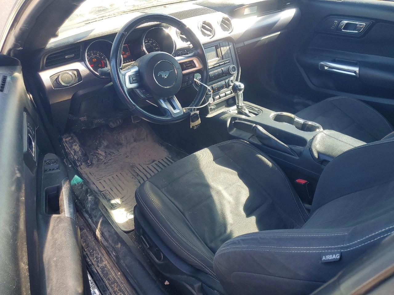 2016 Ford Mustang - zdjęcie 8