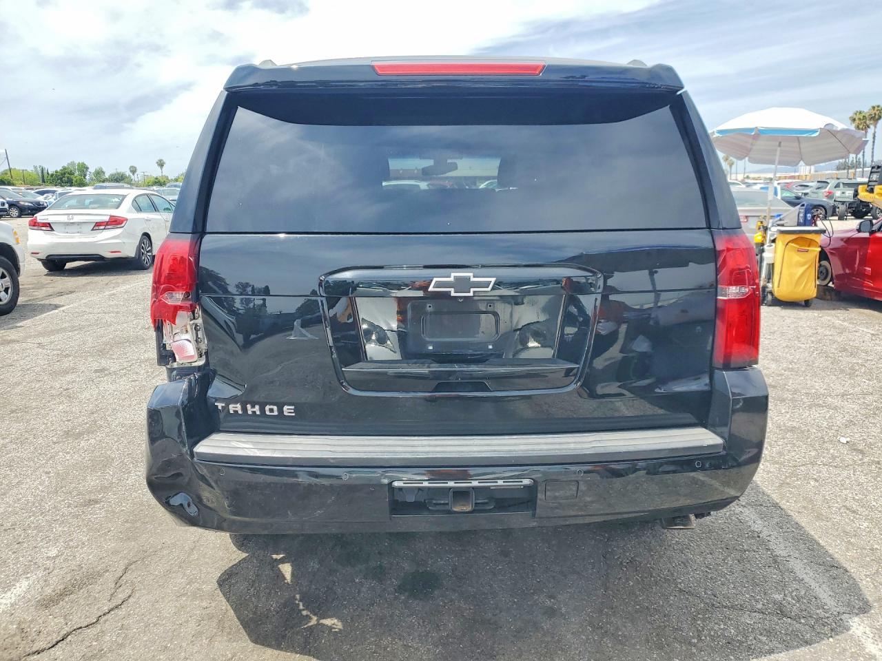 2016 Chevrolet Tahoe C1500 Ls - zdjęcie 6