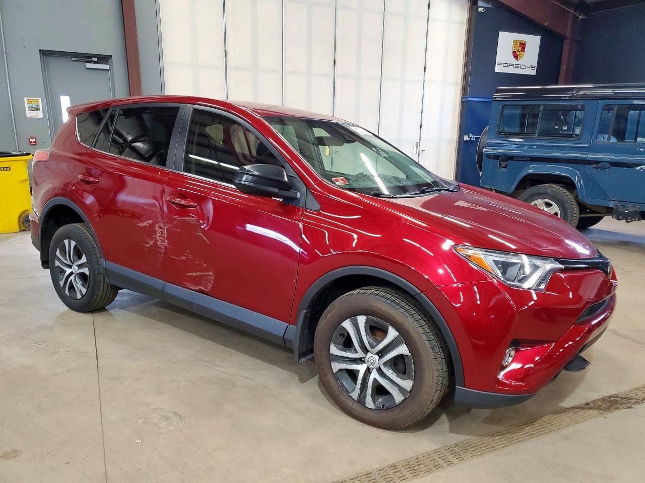 2018 Toyota Rav4 Le - zdjęcie 4