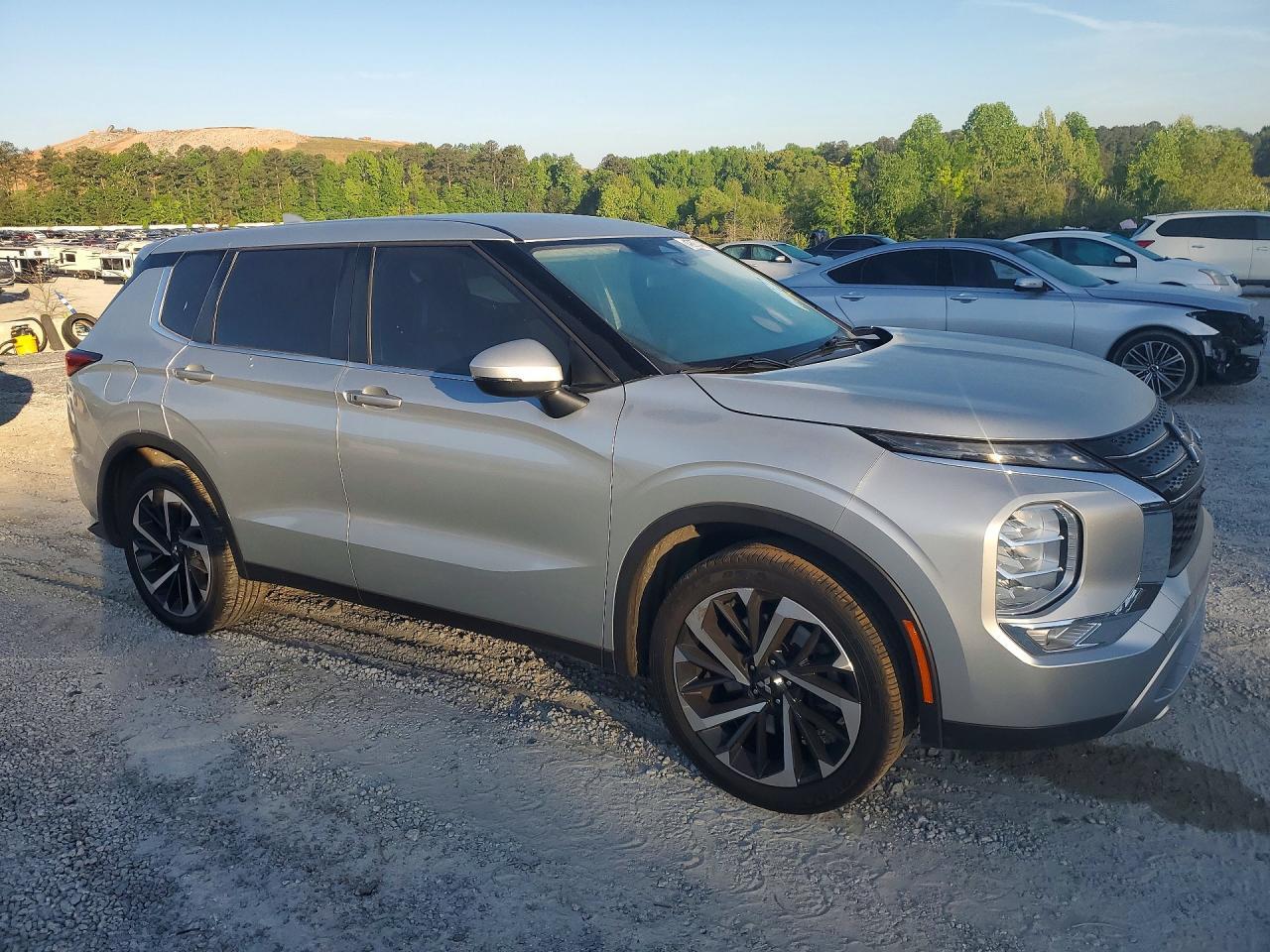 2023 Mitsubishi Outlander Se - zdjęcie 4