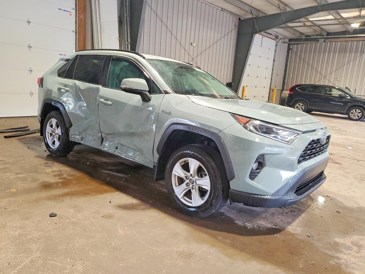 2021 Toyota Rav4 Hybrid Xle - zdjęcie 4