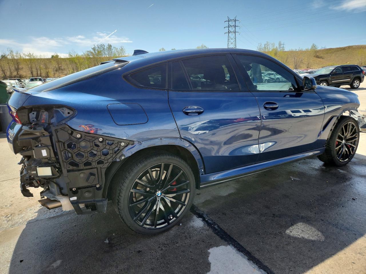 2022 BMW X6 M50I - zdjęcie 3