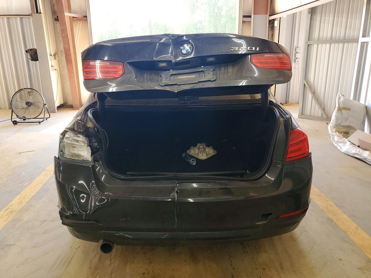 2014 BMW 320 I - zdjęcie 6