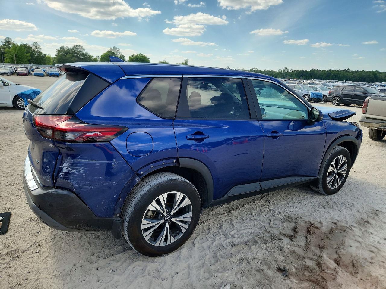 2023 Nissan Rogue Sv - zdjęcie 3