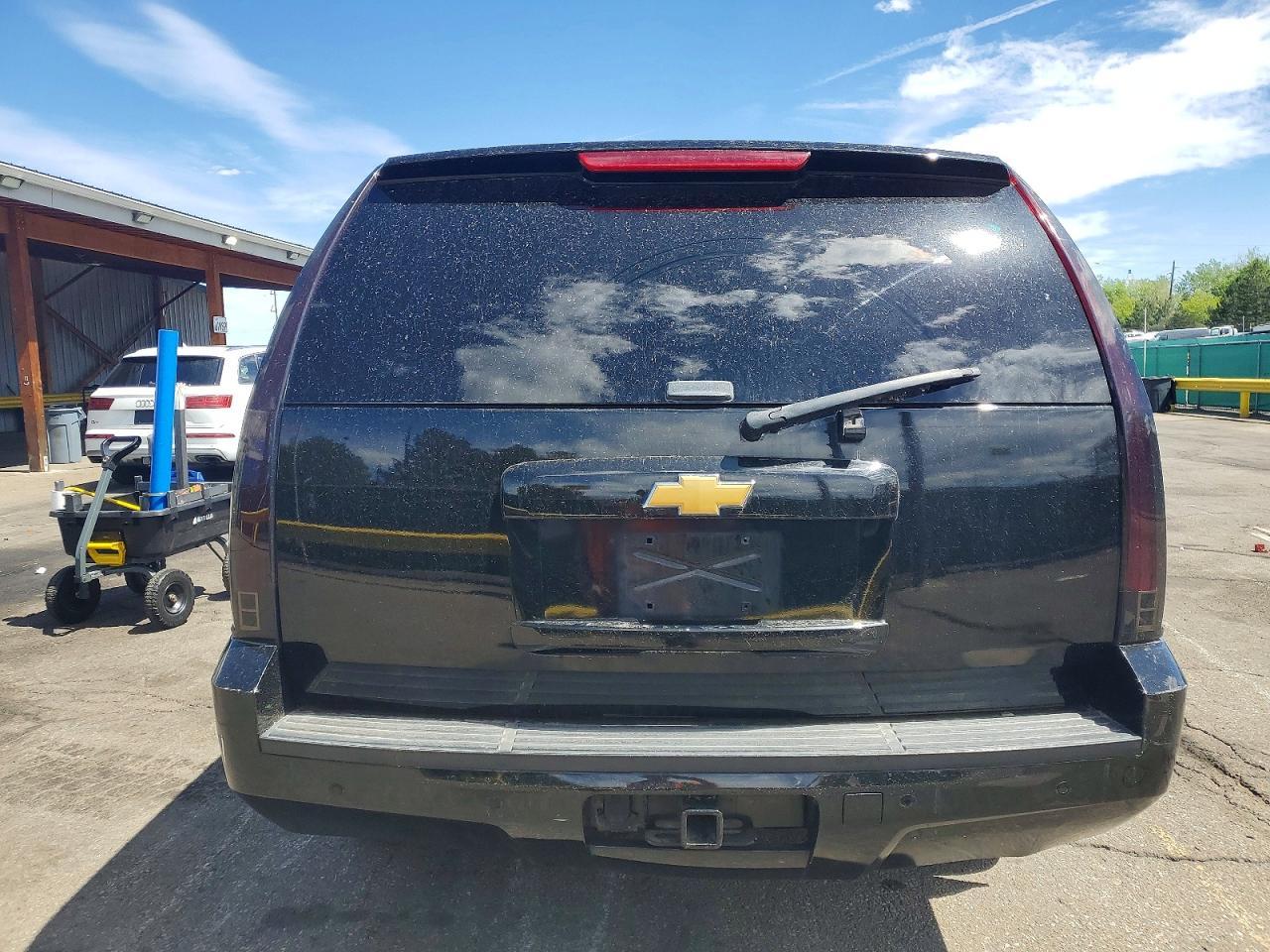 2013 Chevrolet Suburban K1500 Lt - zdjęcie 6
