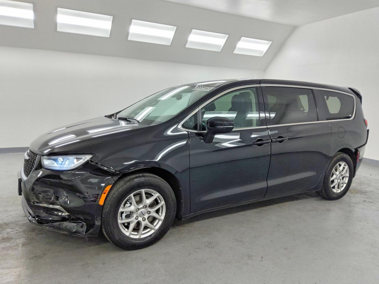2024 Chrysler Pacifica Touring L - zdjęcie główne