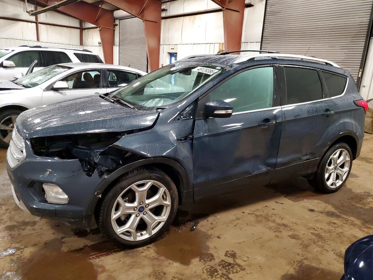 2019 Ford Escape Titanium - zdjęcie główne