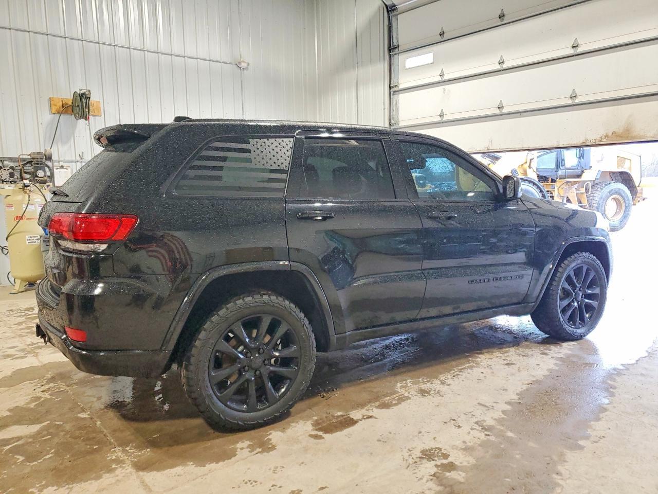 2017 Jeep Grand Cherokee Laredo - zdjęcie 3