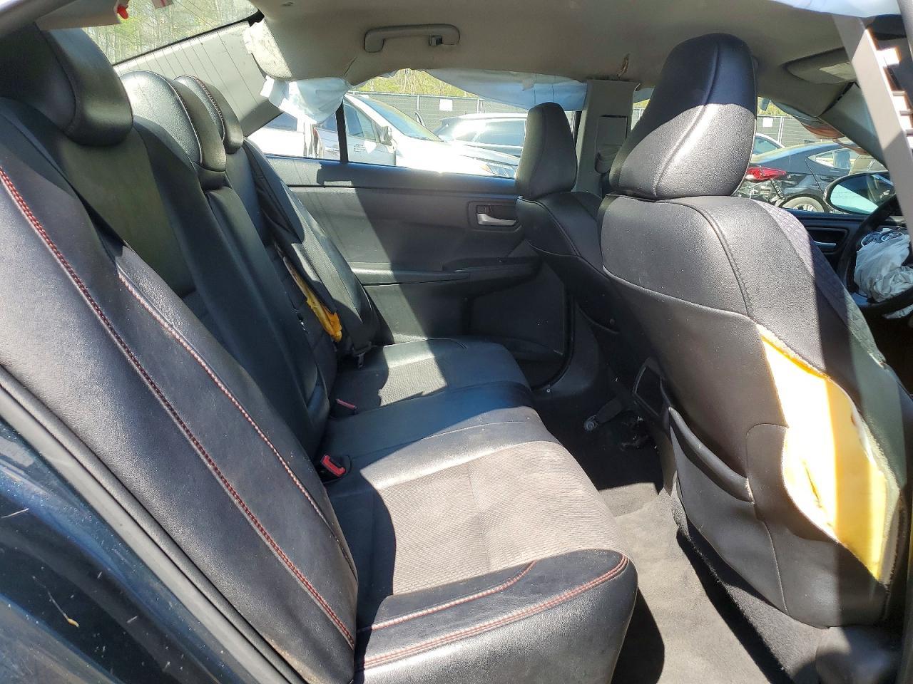 2017 Toyota Camry Se - zdjęcie 10