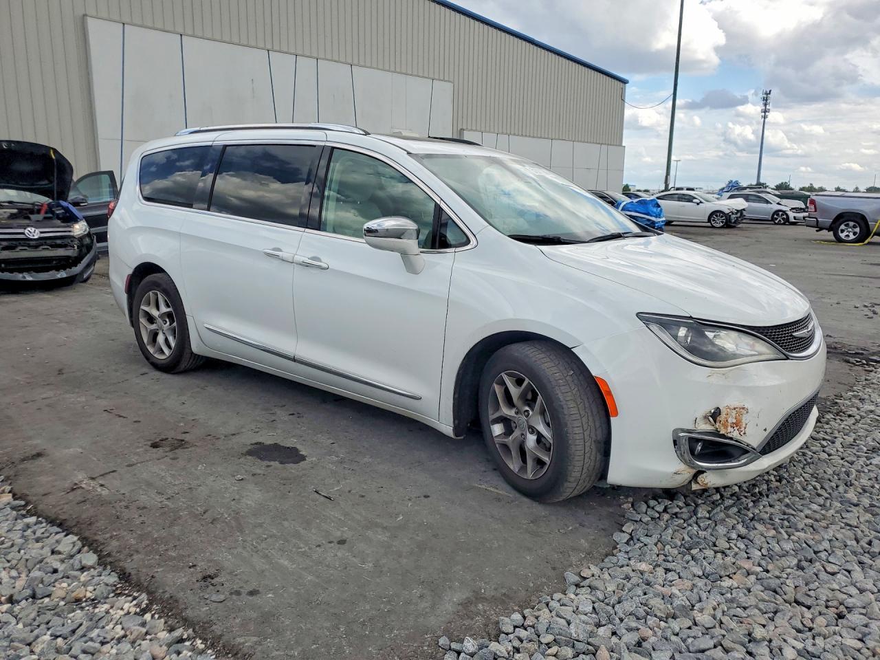 2020 Chrysler Pacifica Limited - zdjęcie 4
