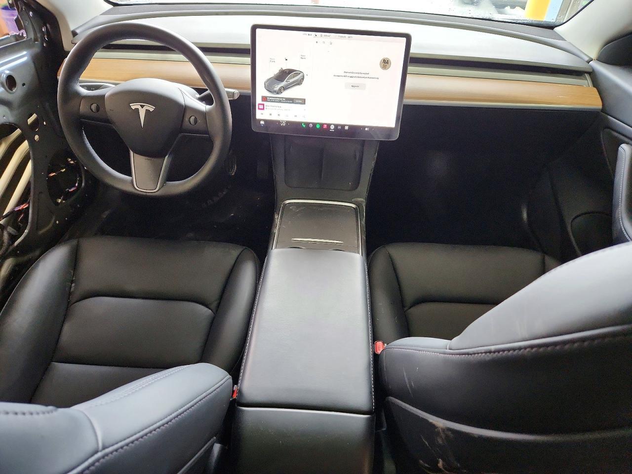 2021 Tesla Model 3 - zdjęcie 8