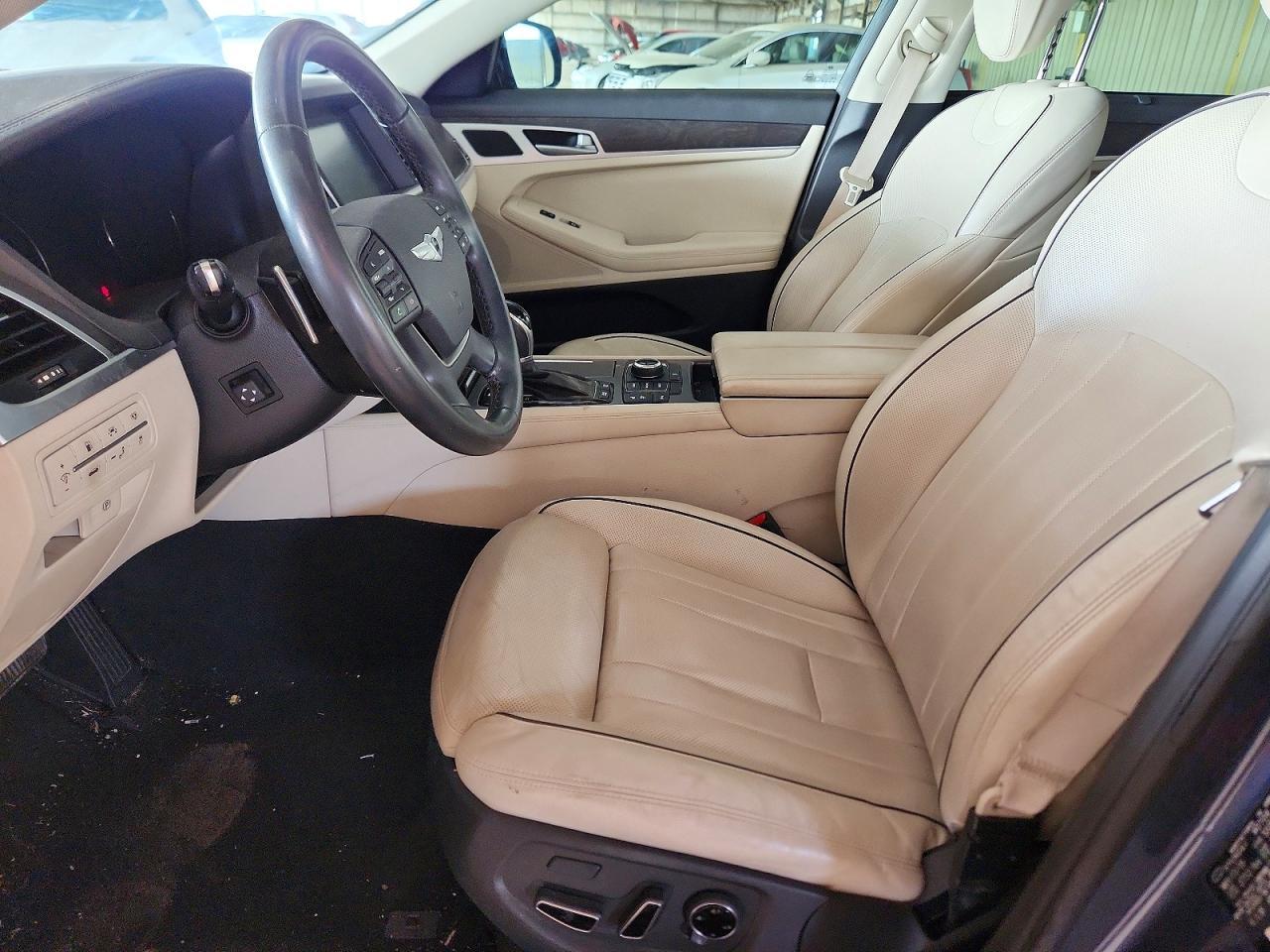 2015 Hyundai Genesis 3.8L - zdjęcie 7