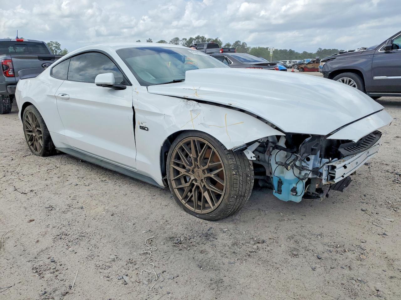 2019 Ford Mustang Gt - zdjęcie 4