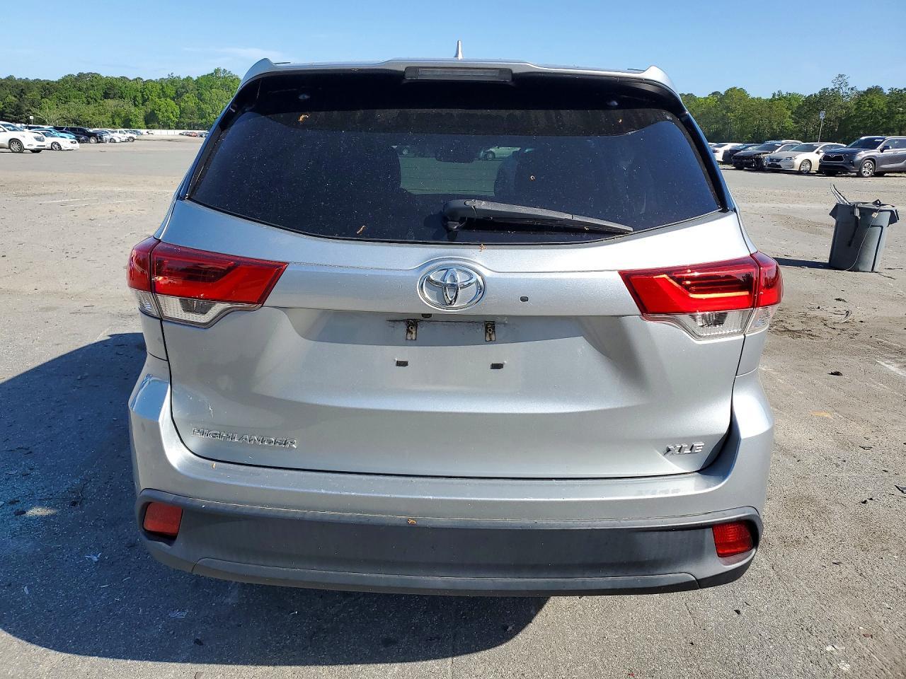 2019 Toyota Highlander Xle - zdjęcie 6