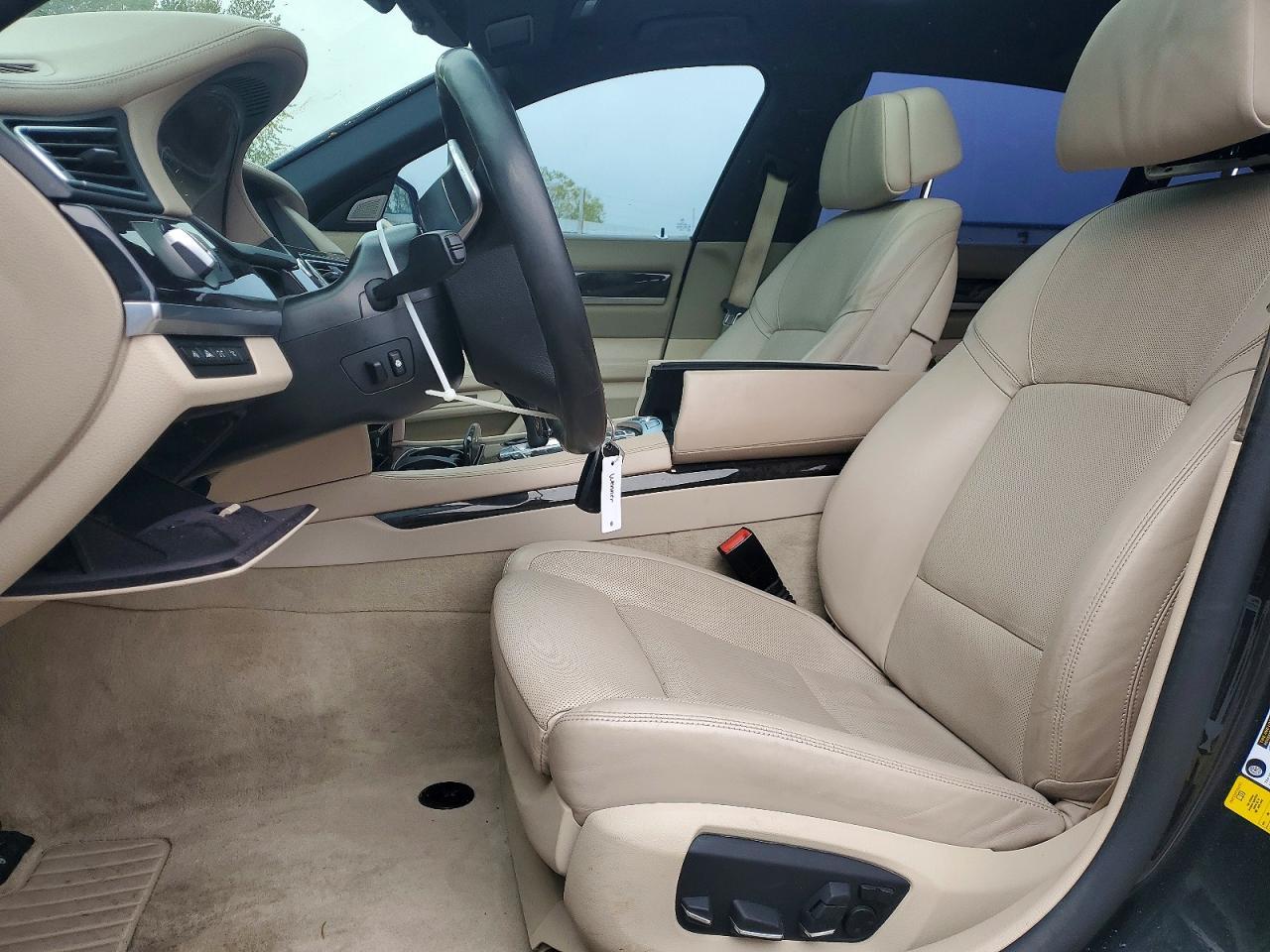 2013 BMW 750 Li - zdjęcie 7