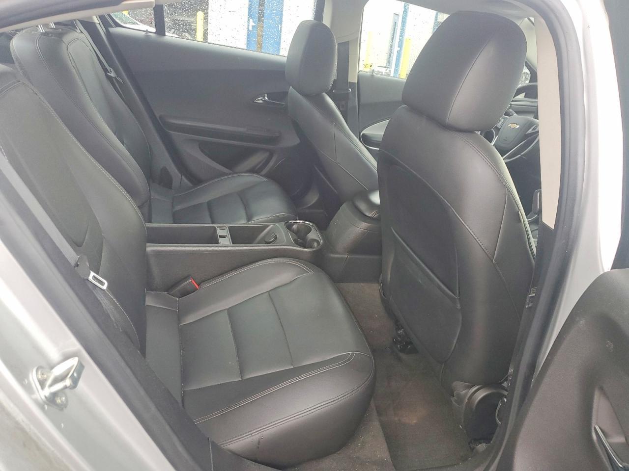 2015 Chevrolet Volt - zdjęcie 10