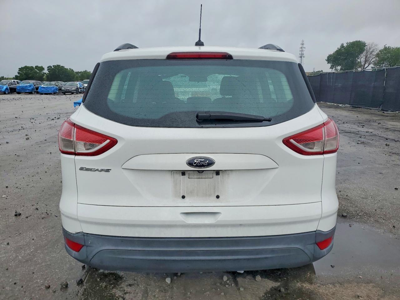 2015 Ford Escape S - zdjęcie 6