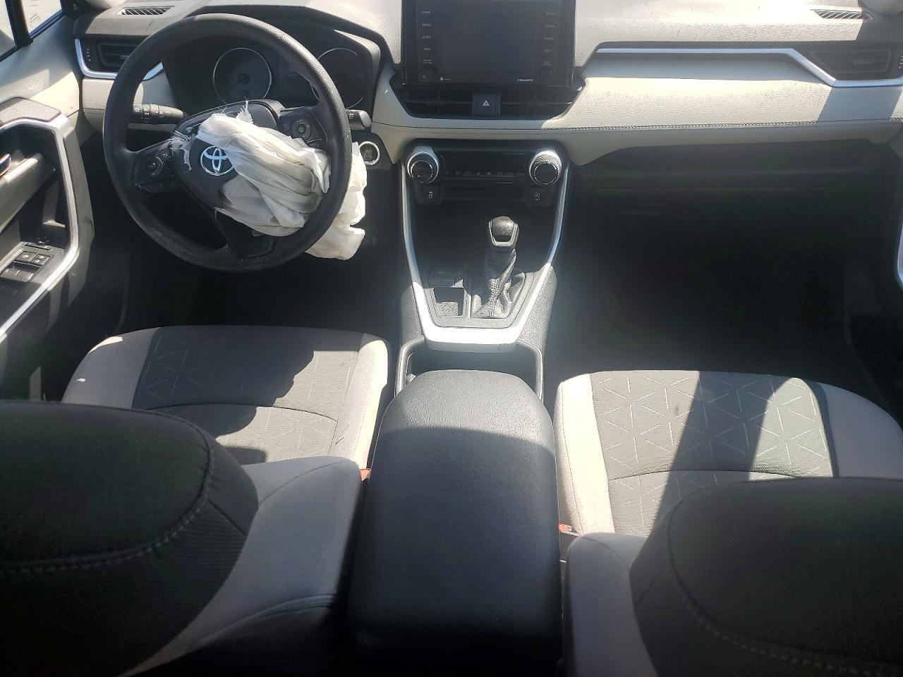2021 Toyota Rav4 Xle - zdjęcie 8