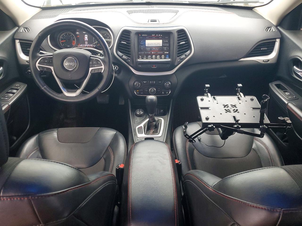 2015 Jeep Cherokee Trailhawk - zdjęcie 8