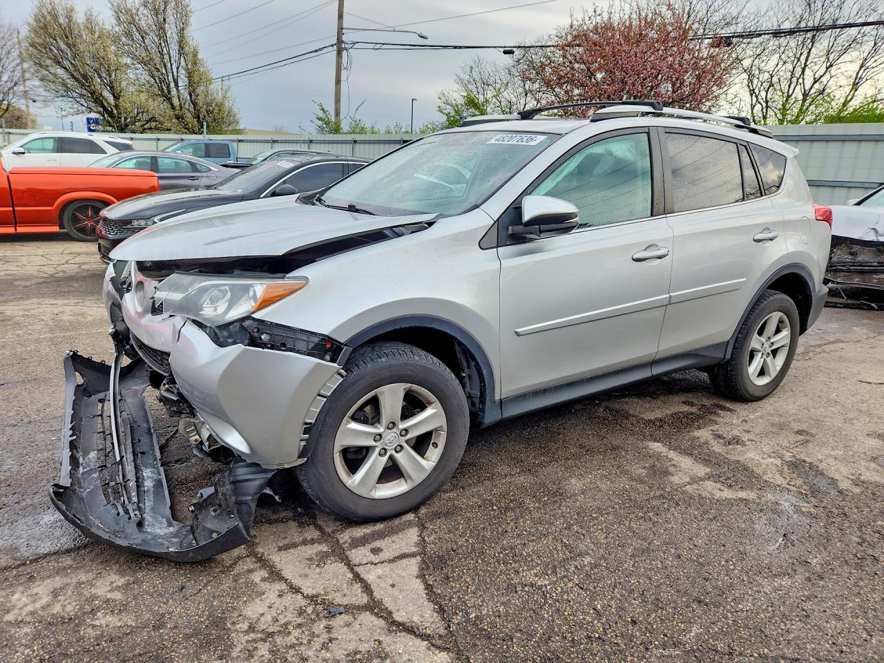2013 Toyota Rav4 Xle - zdjęcie główne