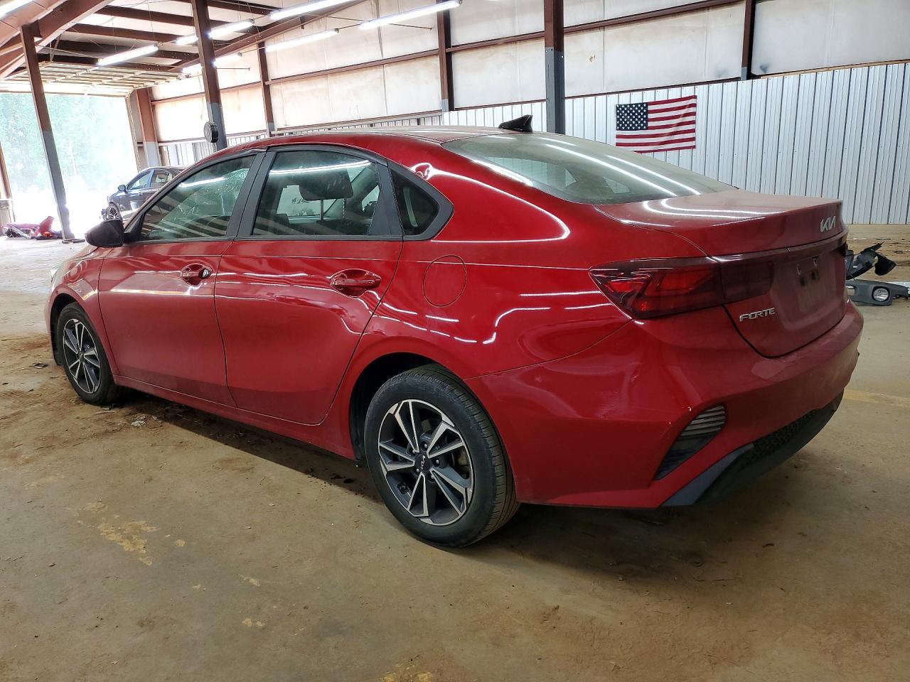 2023 Kia Forte Lxs - zdjęcie 2