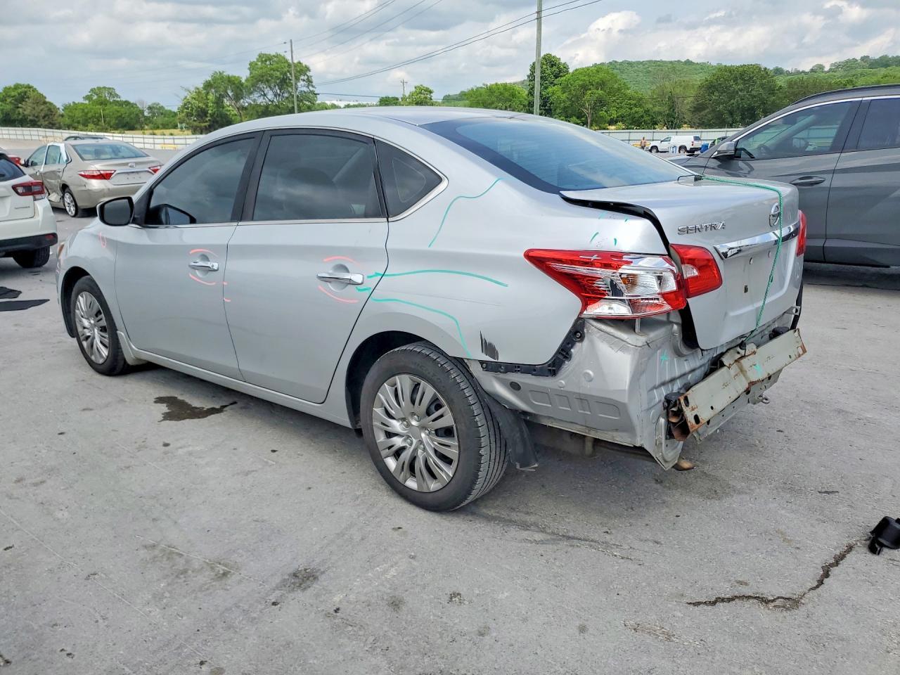 2017 Nissan Sentra S - zdjęcie 2