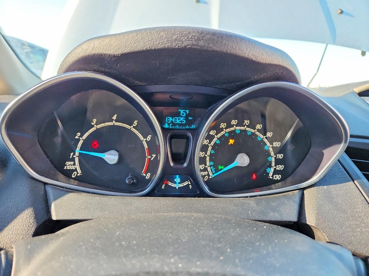2014 Ford Fiesta Se - zdjęcie 9