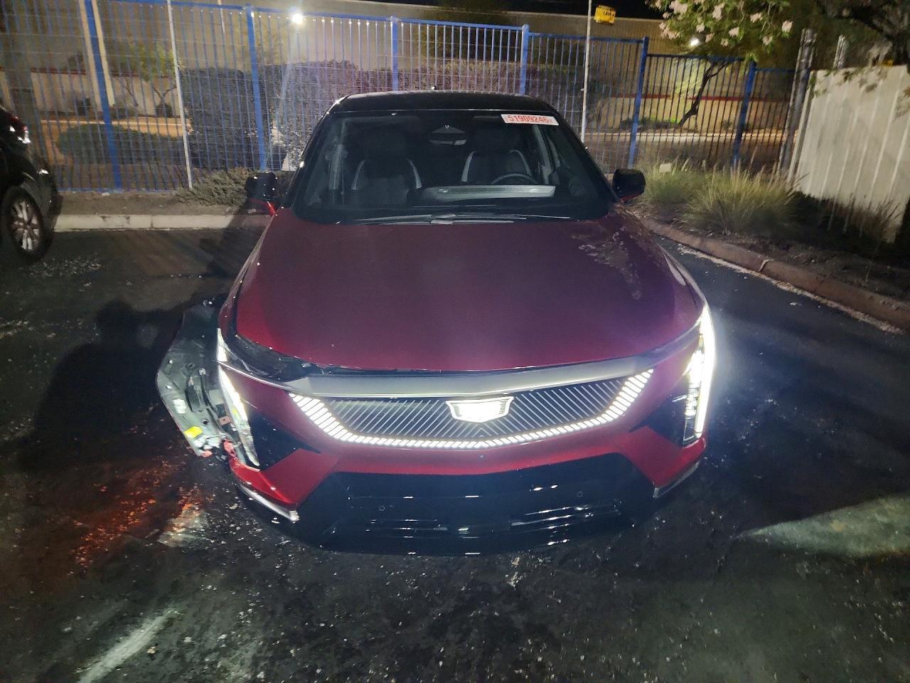 2025 Cadillac Optiq Luxury - zdjęcie 5
