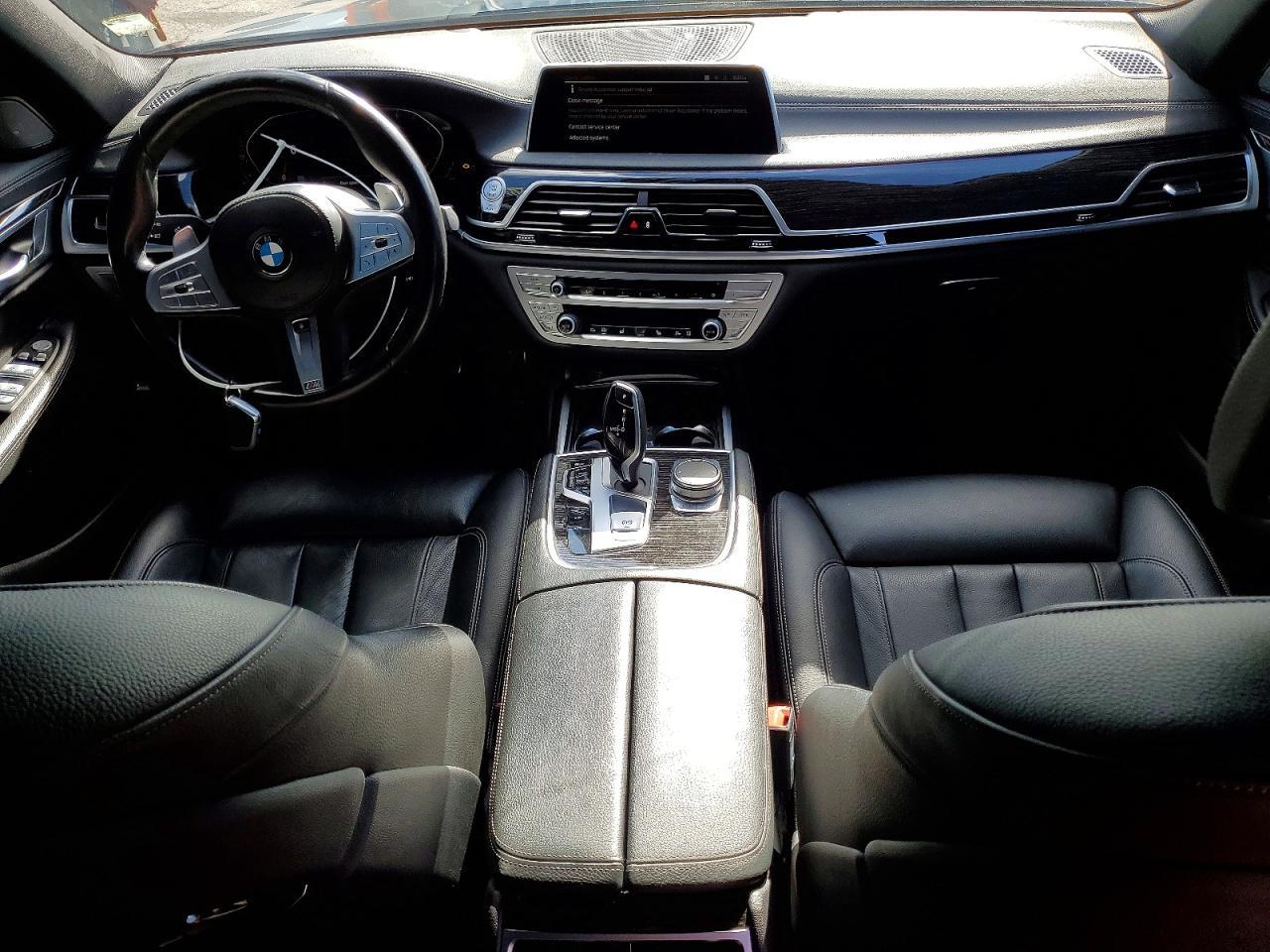 2021 BMW 740 I - zdjęcie 8