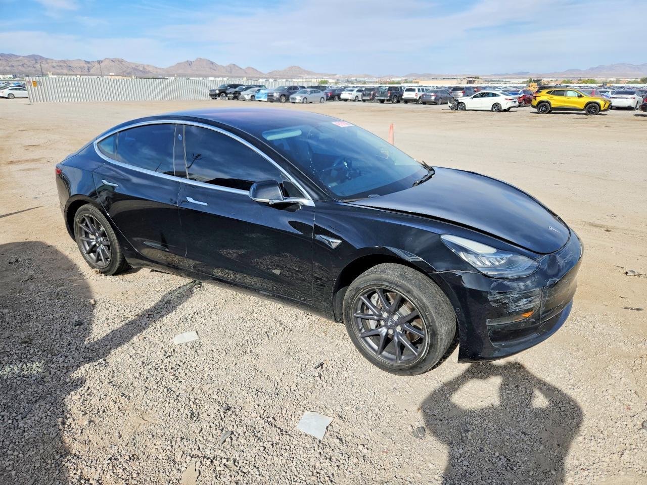 2018 Tesla Model 3 - zdjęcie 4