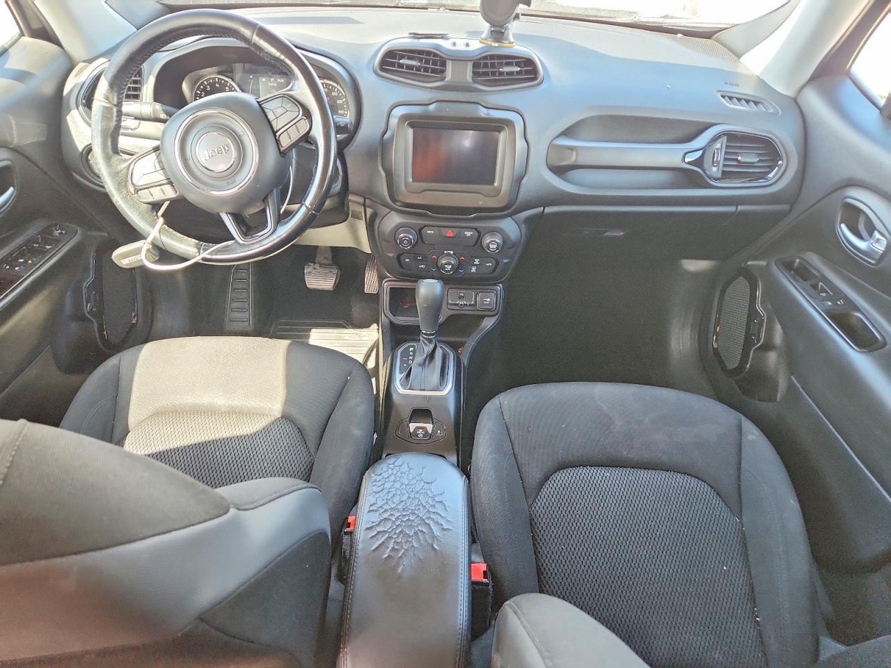 2018 Jeep Renegade Latitude - zdjęcie 8