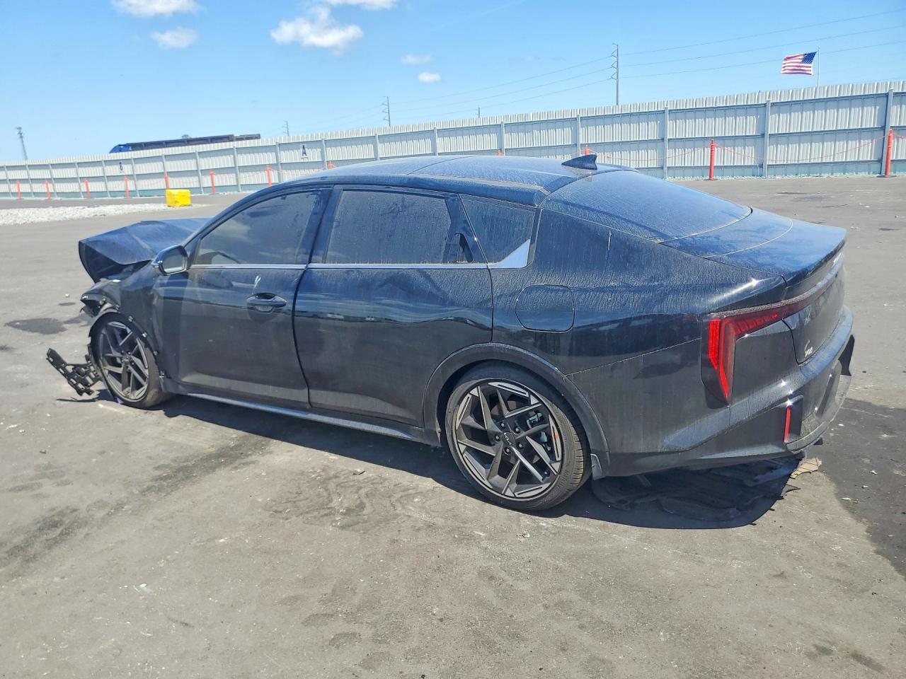 2025 Kia K4 Gt-Line - zdjęcie 2